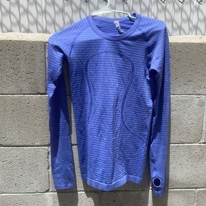 Lululemon long sleeve size 4